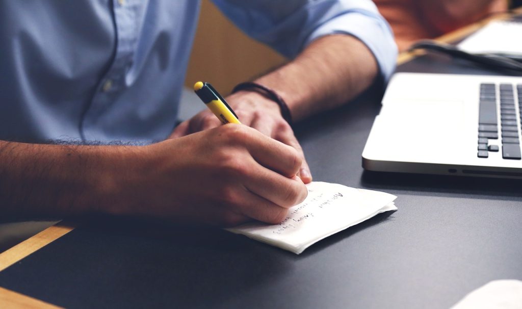 4 Stunning Note-Taking Methods That Will Help You Understand Information More Effectively 6 man 593333 1280