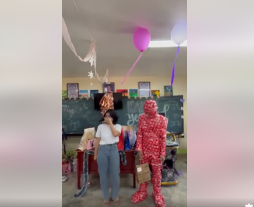 That Memorable Moment When She Got Her Crush As Christmas Gift 6 Screenshot 2024 12 29 130328