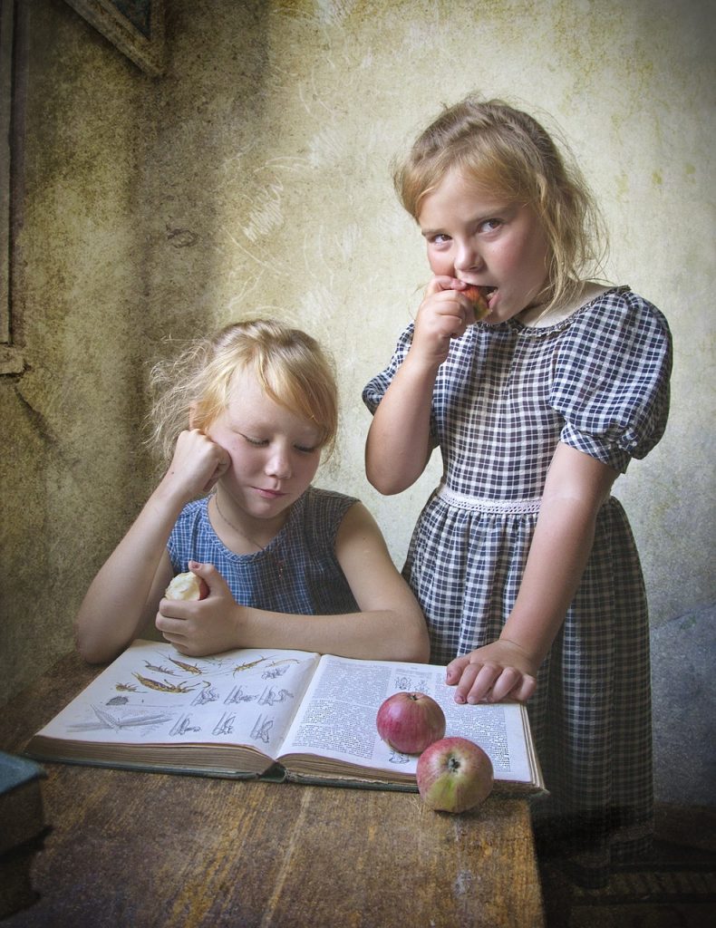 Why Having a Smart Friend Makes Learning Journ Inspiring - Got to Find Yours 7 smart friend