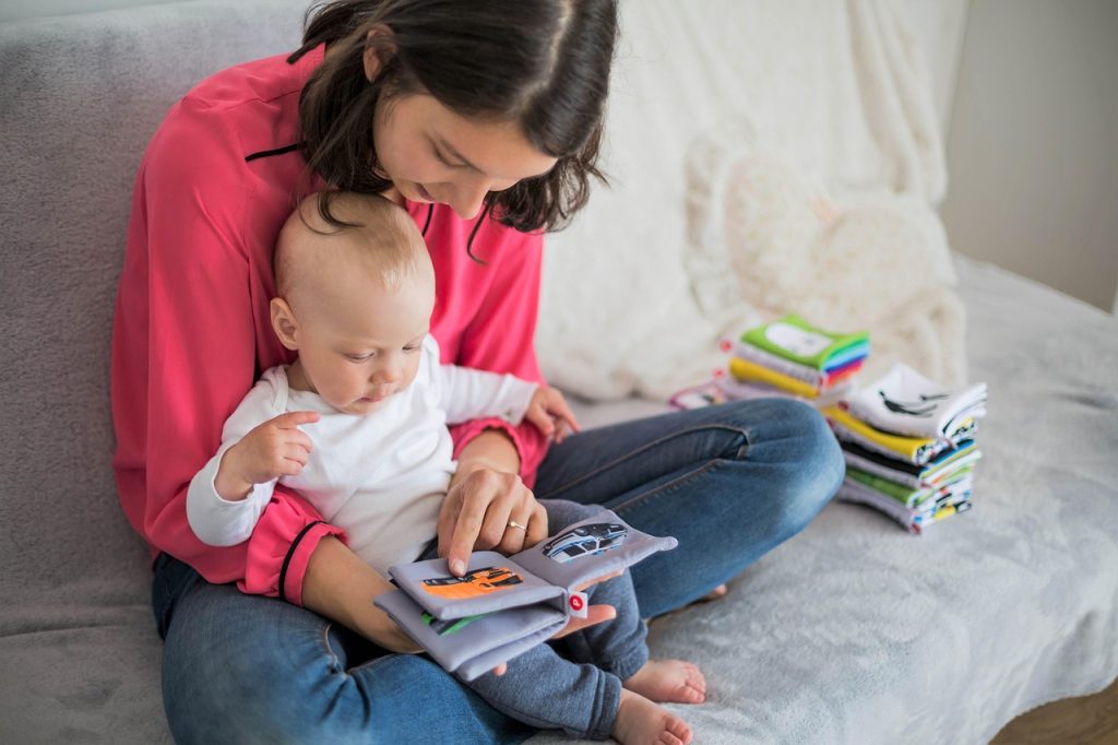 6 Completely Jaw-dropping Benefits of Parental Involvement in Child's Academic Success 6 motherhood, childhood, mother and child, books, reading, happy mothers day, infant, family, baby, mother, happiness, love, affection, mom, mum