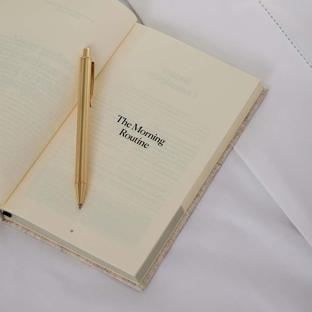 Praised by Prized Individuals: Learn the Science-Backed Journaling Method Called 5 Minute Journal 7 1X1 HiRes Intelligent Change Five Minute Journal Original Linen 3